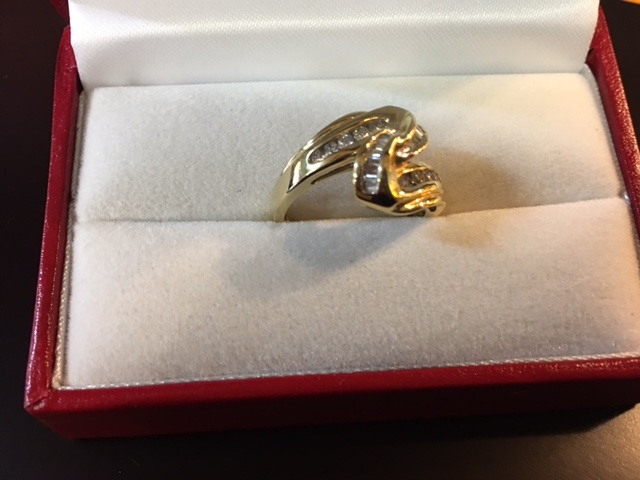 Ladies 14 kt. Yellow Gold Diamond Ring